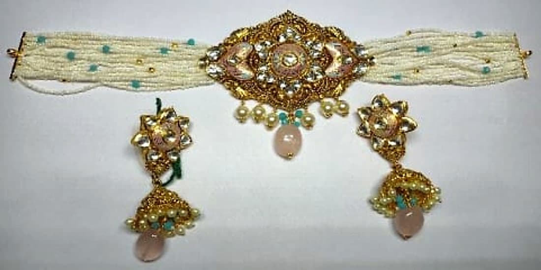 Suhana Pearl Kundan Set