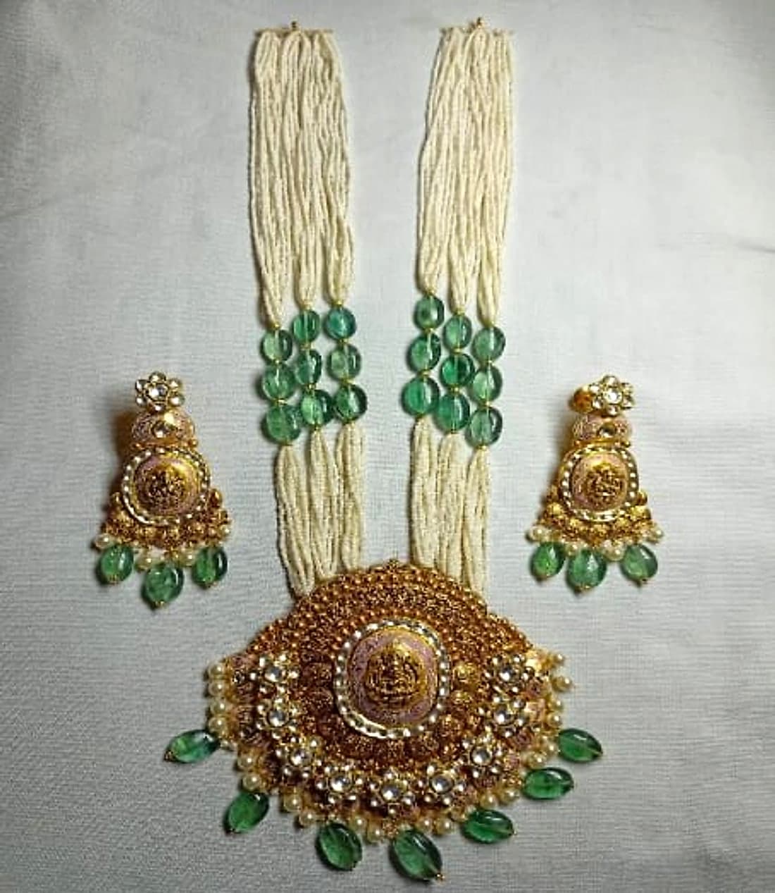 Panna Emerald Drop Temple Haar